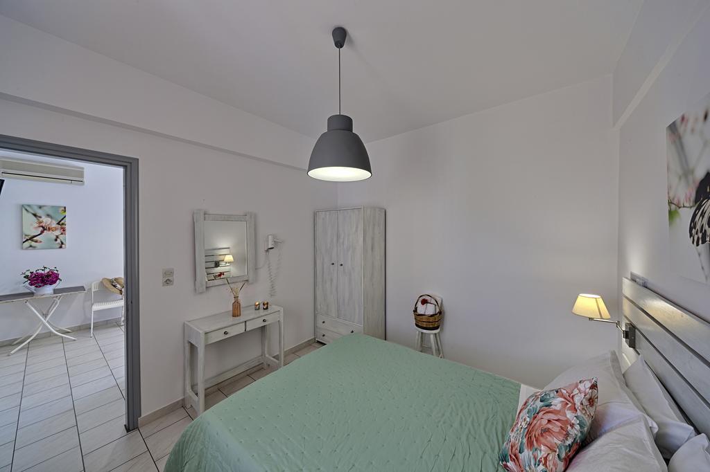 Letta'S Apartments Finikas  Bagian luar foto